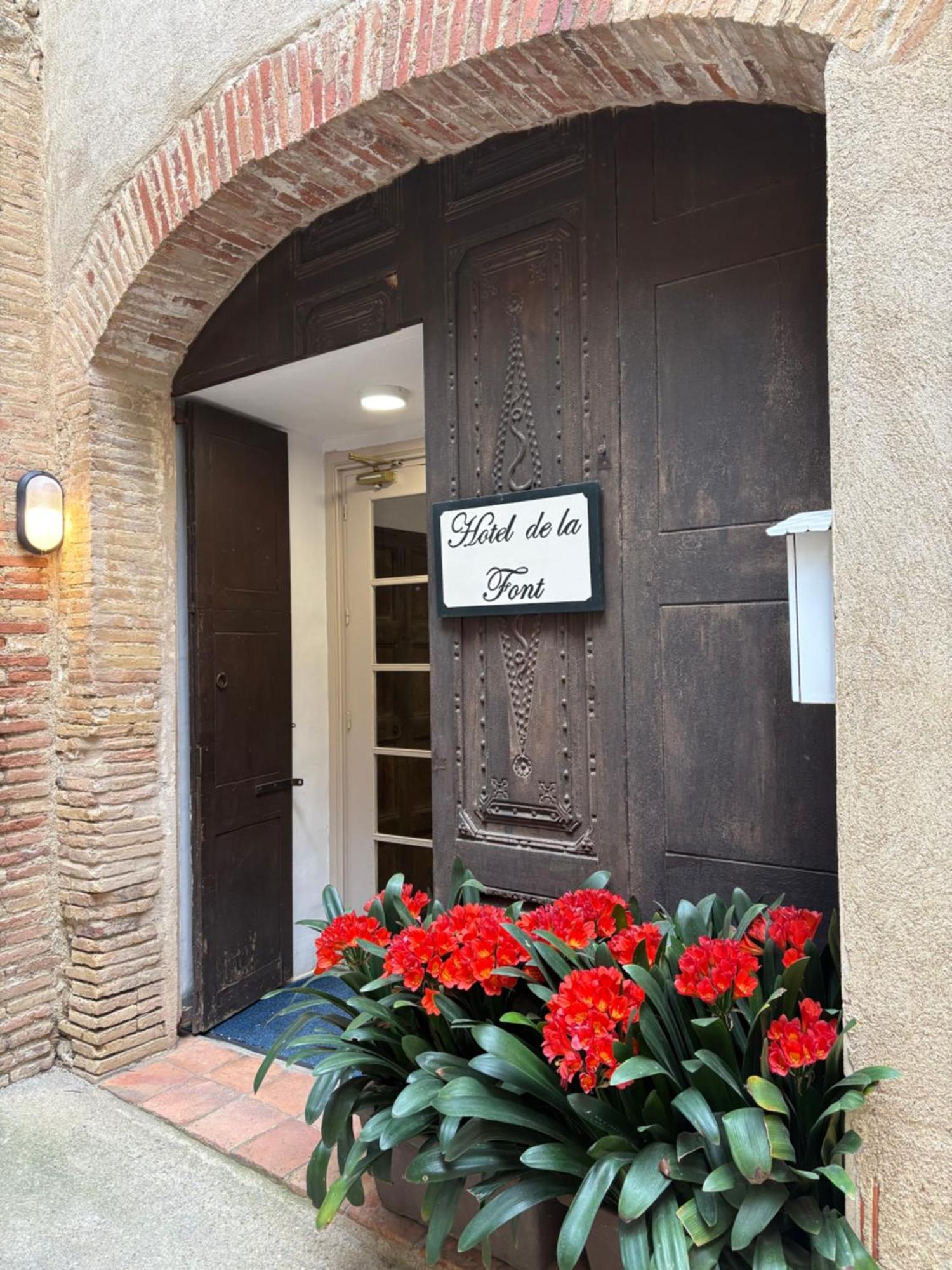 Hotel De La Font Peralada Buitenkant foto
