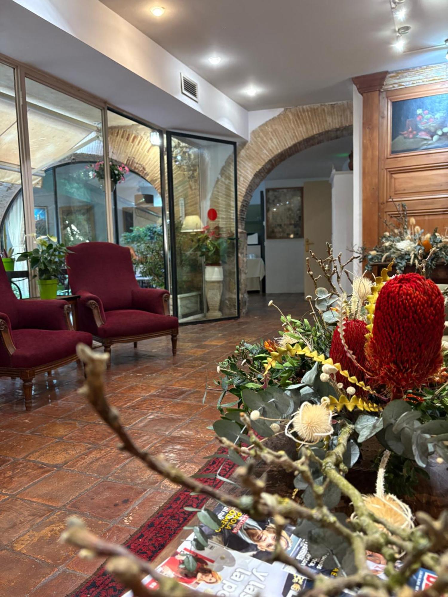Hotel De La Font Peralada Buitenkant foto