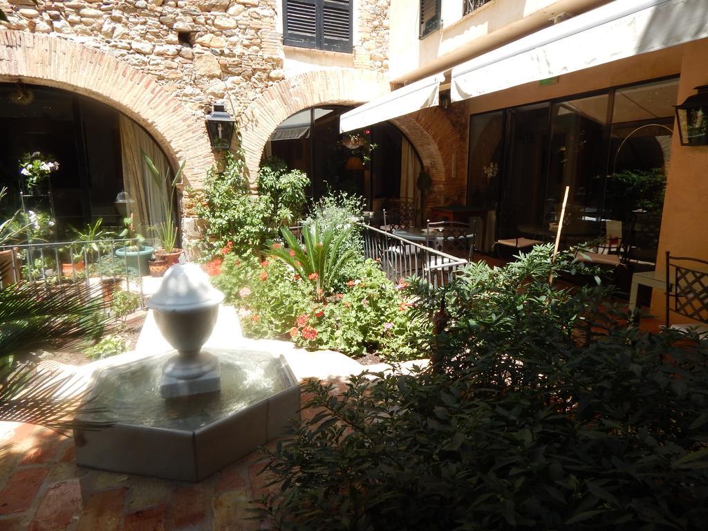 Hotel De La Font Peralada Buitenkant foto