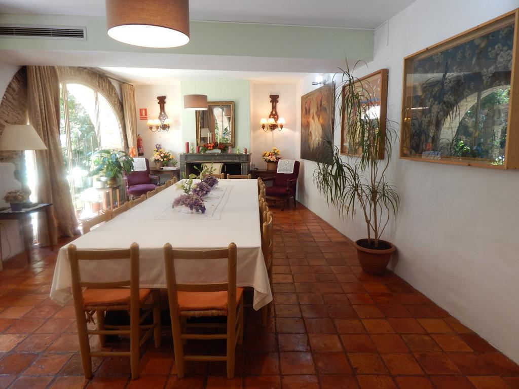 Hotel De La Font Peralada Buitenkant foto