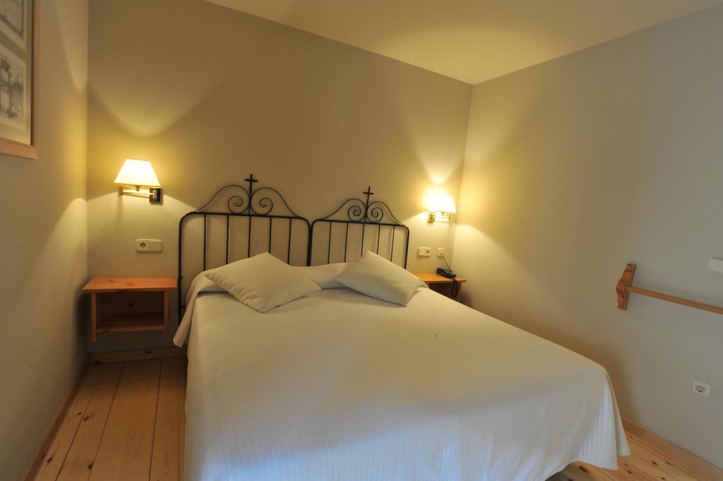 Hotel De La Font Peralada Buitenkant foto